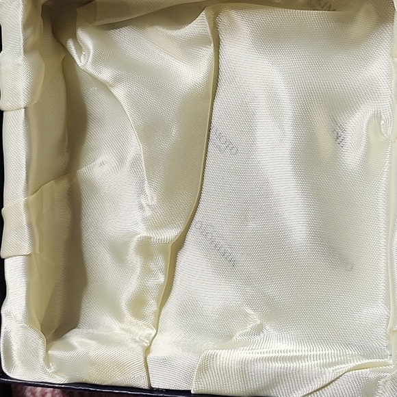 Mikimoto International Vintage 4x4 inches Photo Frame with real pearl - Picture 5 of 7